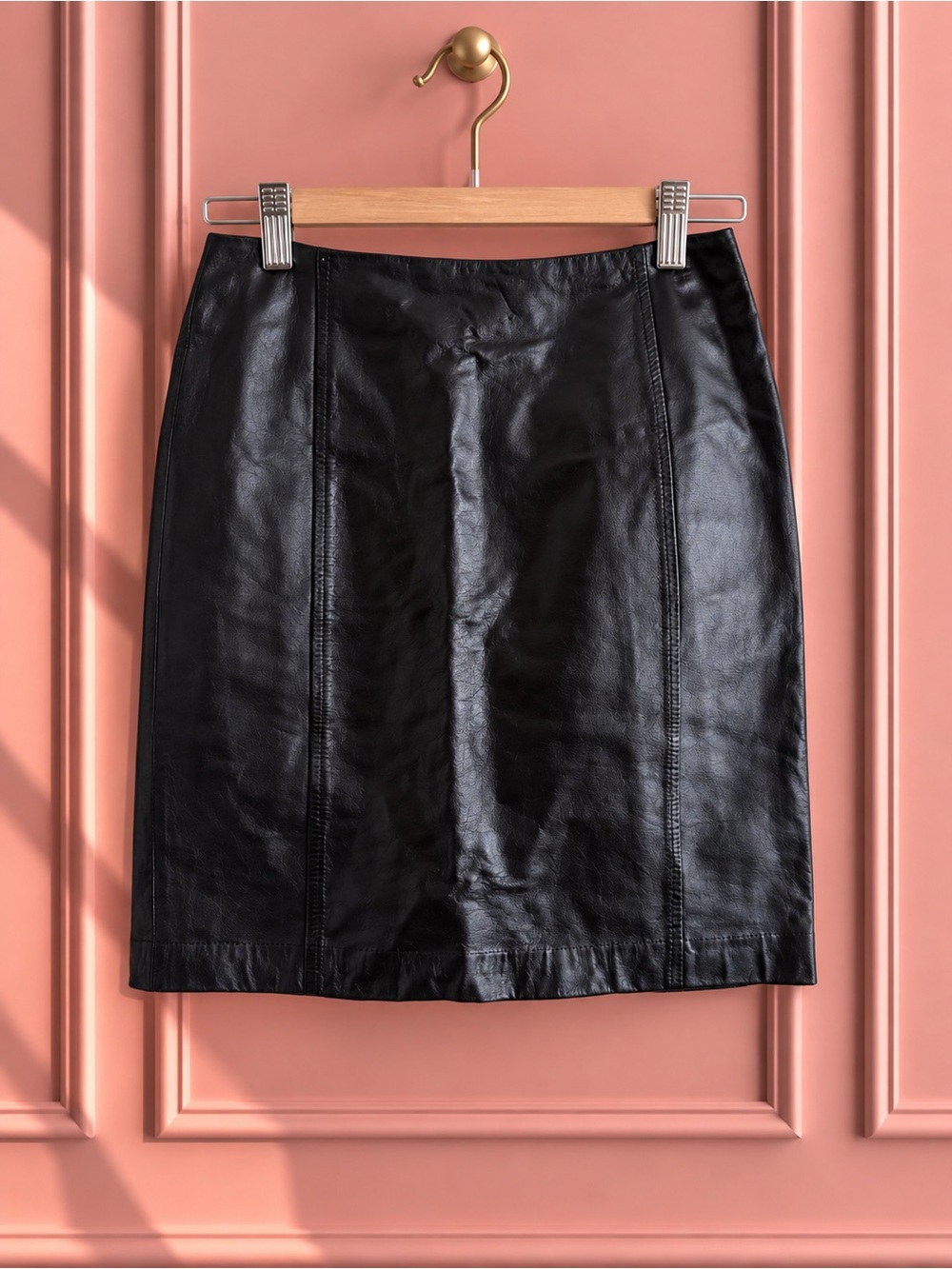 Ann Taylor LOFT Black Leather Mini Skirt Size 4